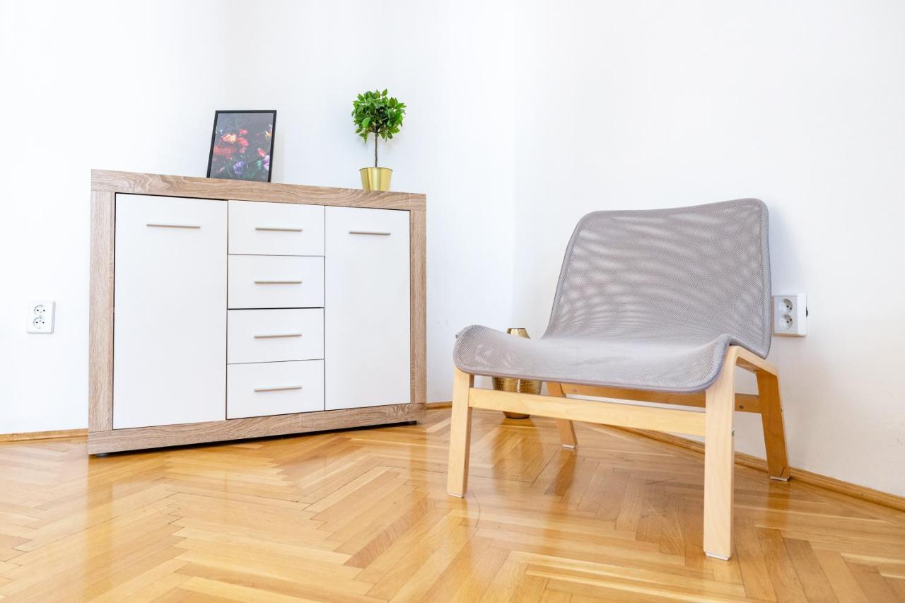 W25 Smart Apartment Будапеща Екстериор снимка